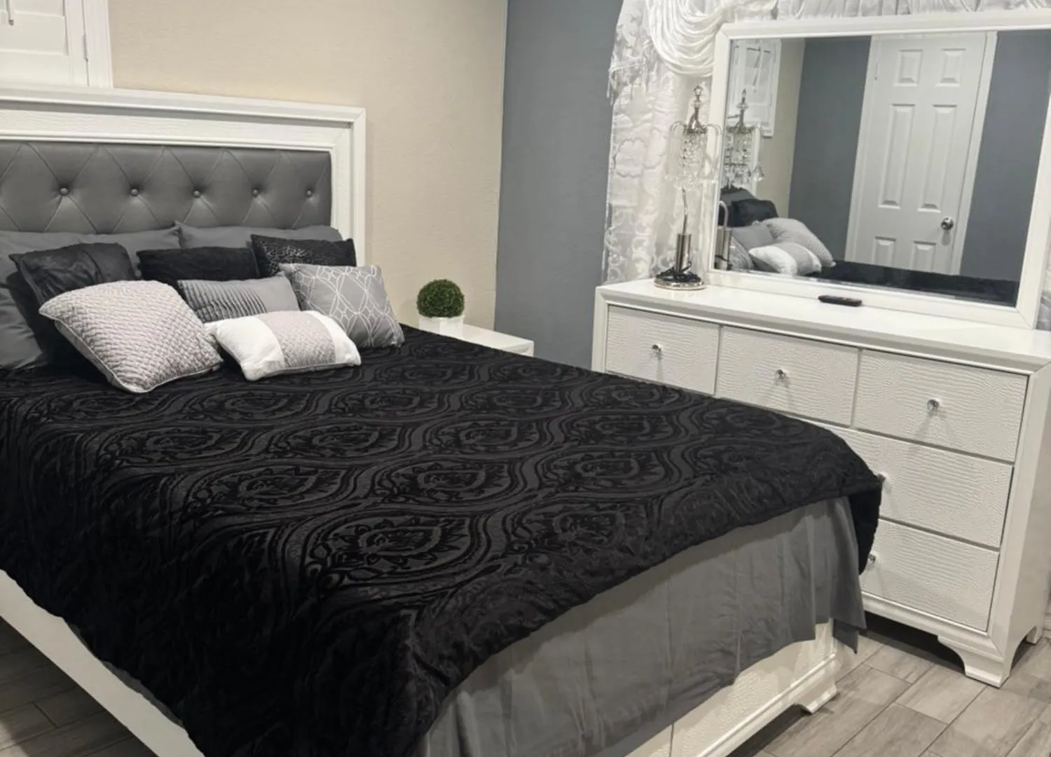 Beautiful and cozy family house pool and barbecue Villa Las Vegas