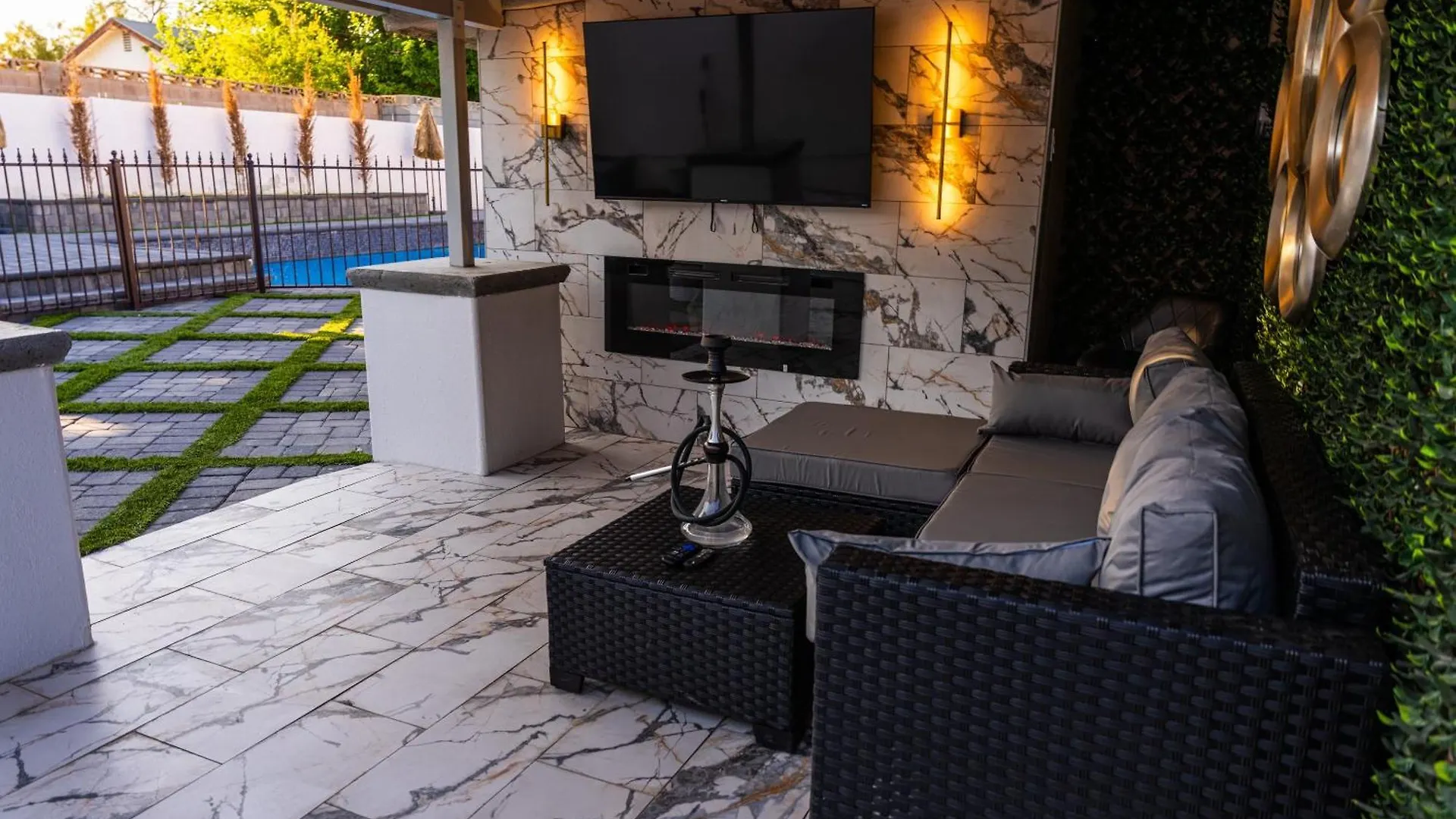 Beautiful and cozy family house pool and barbecue Villa Las Vegas